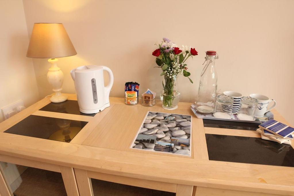 Evee'S Pebbles 1 Apartment Eastbourne Exterior photo