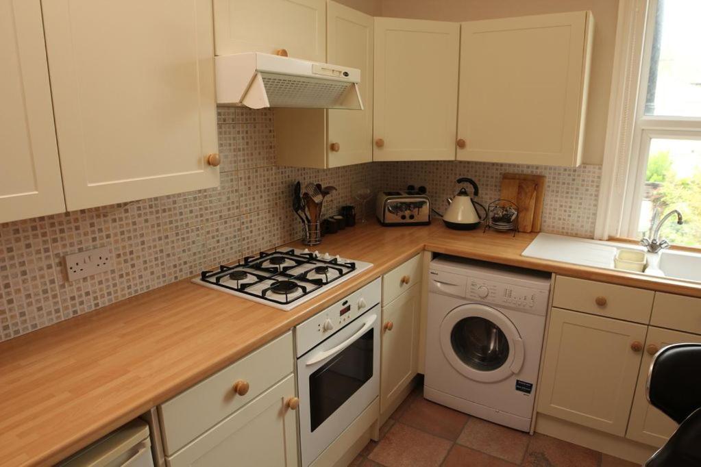 Evee'S Pebbles 1 Apartment Eastbourne Exterior photo